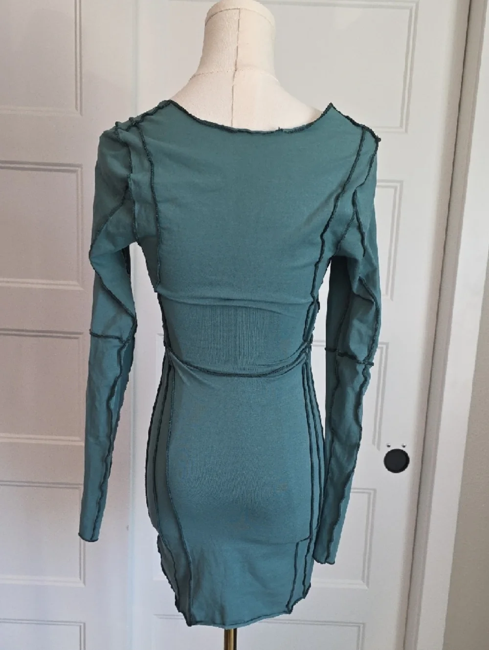Long-Sleeve Teal Lace-Up Bodycon Dress - Picture 4 of 4